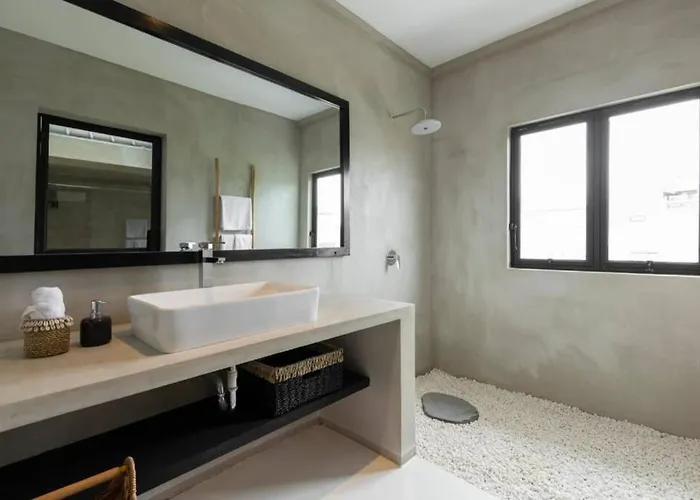 Chic 4Br Villa Kenza Canggu By Orivista
