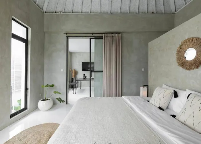 Chic 4Br Villa Kenza Canggu By Orivista Вилла