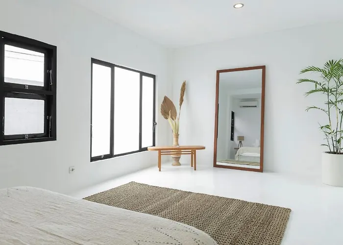Chic 4Br Villa Kenza Canggu By Orivista *